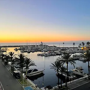 https://villa-la-palmerale-puerto-de-la-duquesa.1costadelsol.com